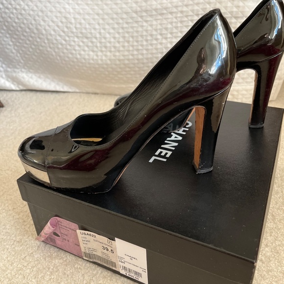 Chanel heels - Picture 2 of 4